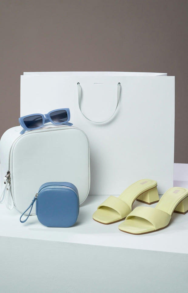 <h2>Handbags</h2>