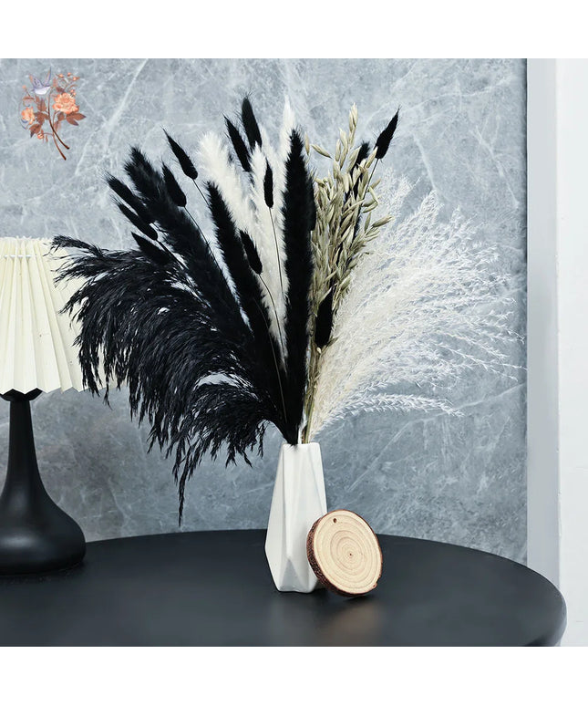 Black White Dried Flowers Reeds Bouquet