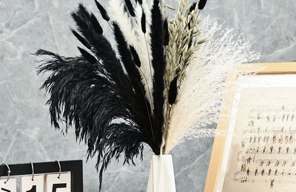 Black White Dried Flowers Reeds Bouquet