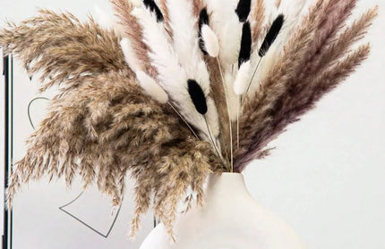 Black White Dried Flowers Reeds Bouquet