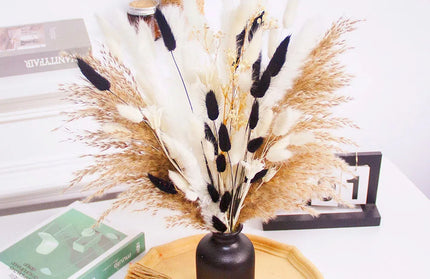 Black White Dried Flowers Reeds Bouquet