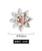 WHITE L