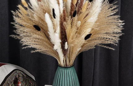 Black White Dried Flowers Reeds Bouquet