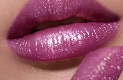 Pearlescent lipstick