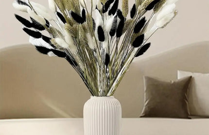 Black White Dried Flowers Reeds Bouquet