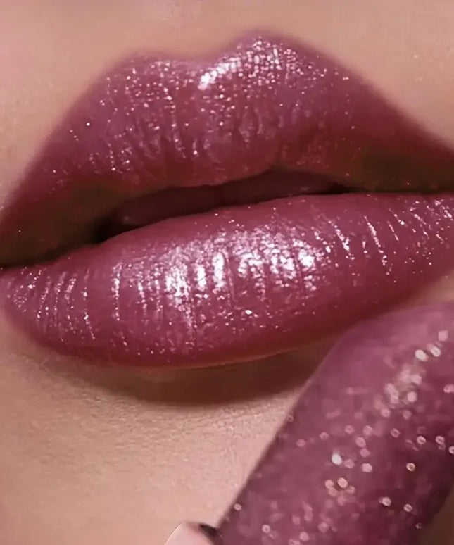 Pearlescent lipstick
