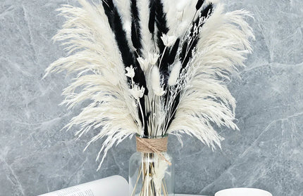 Black White Dried Flowers Reeds Bouquet