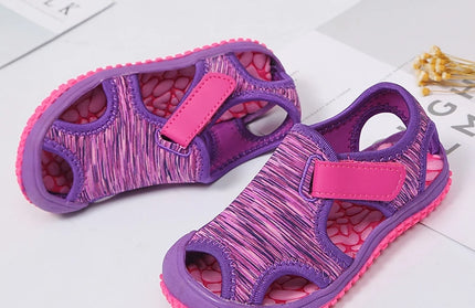 Beach shoes Lightweight